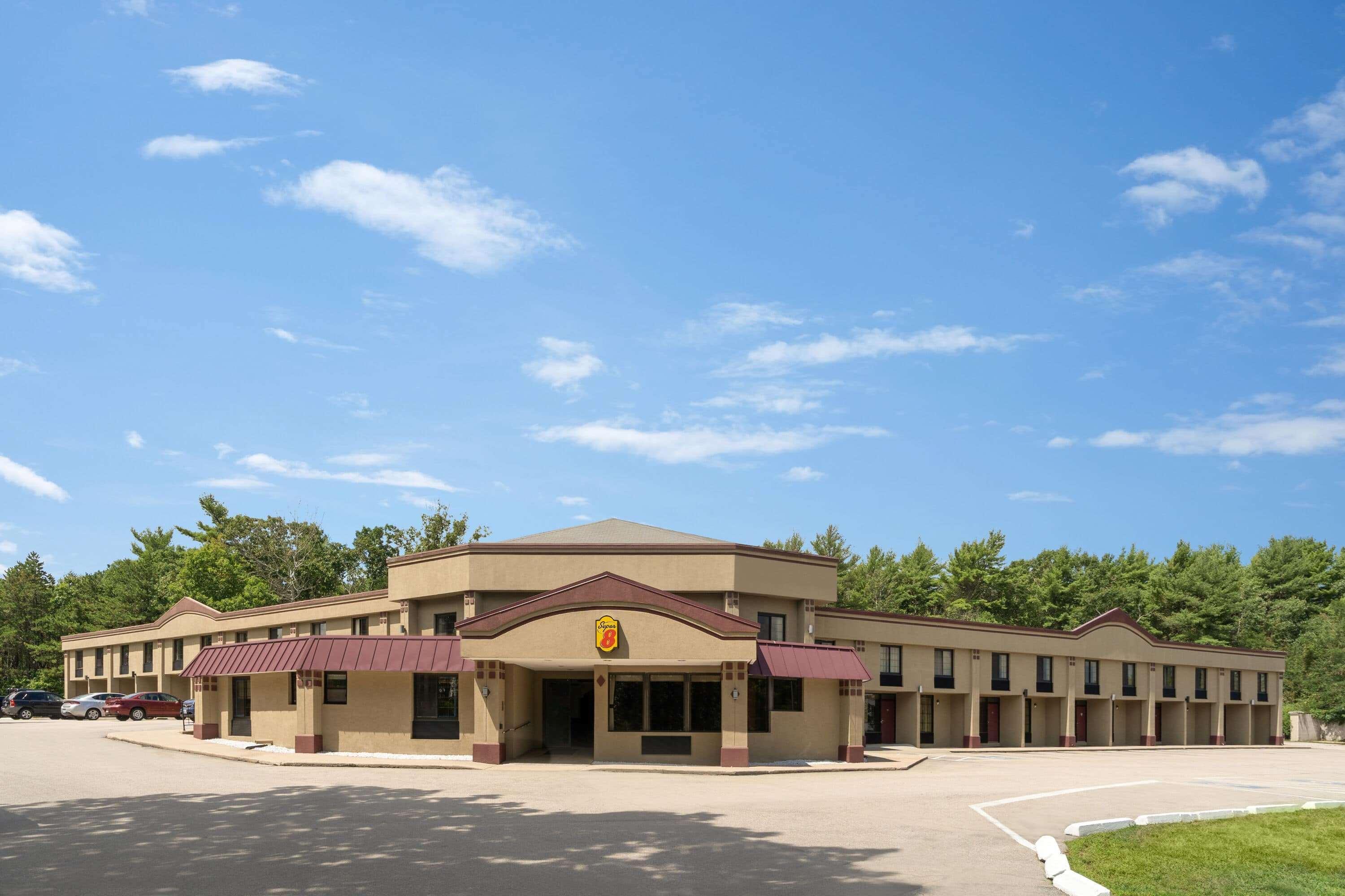 Super 8 By Wyndham West Greenwich/Providence Exterior photo