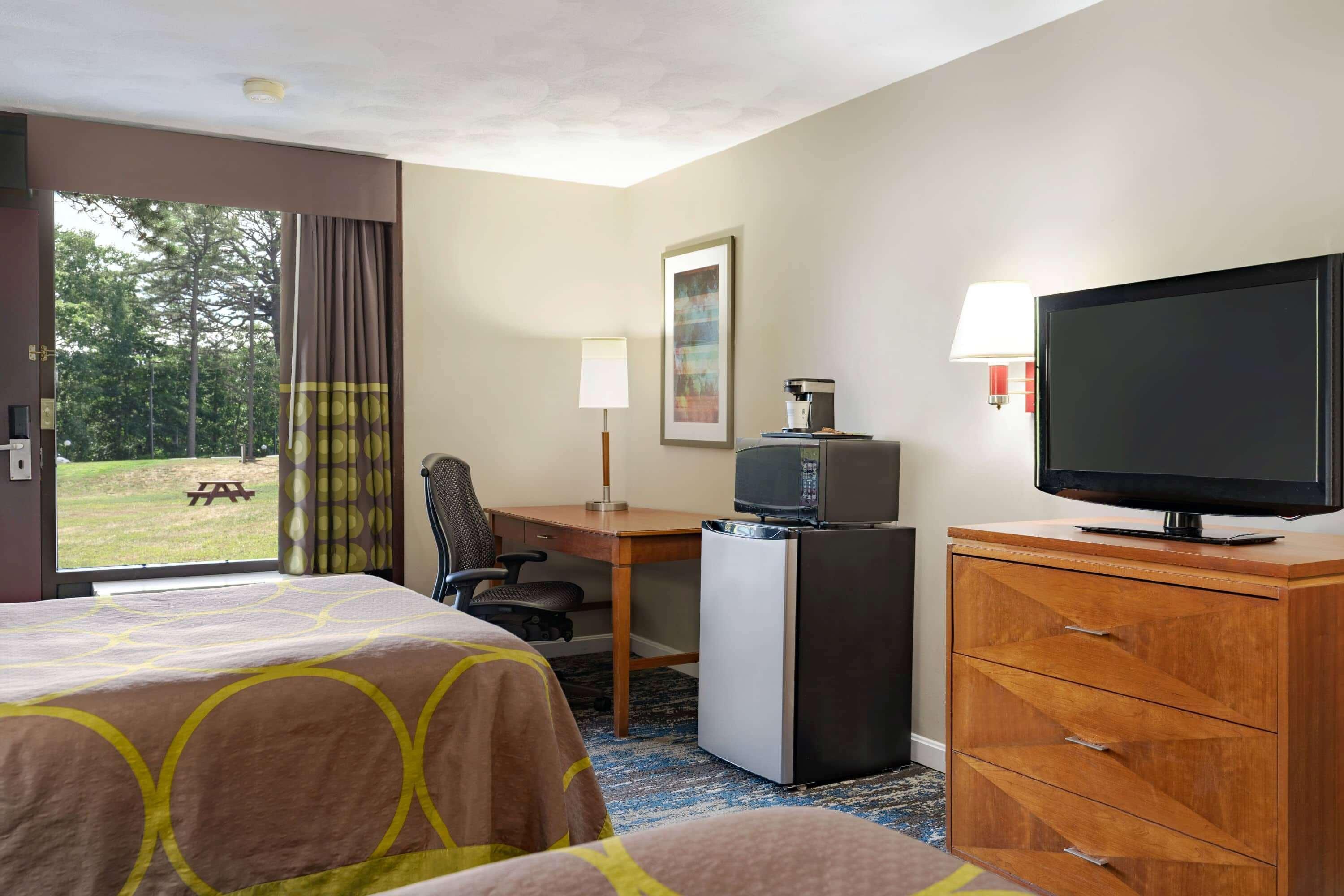 Super 8 By Wyndham West Greenwich/Providence Exterior photo