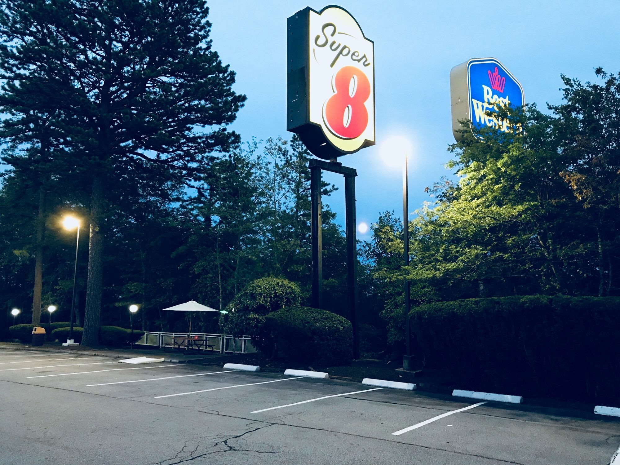 Super 8 By Wyndham West Greenwich/Providence Exterior photo